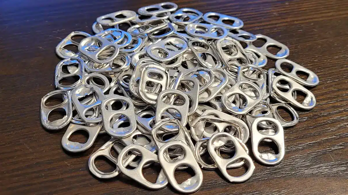 Nevyhazujte smyčku z plechovky - pověste ji na věšák... Proč jsem to nevěděl dřív?